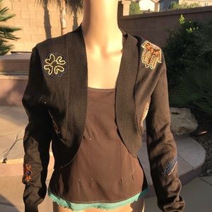 BCBG BROWN ADORABLE EMBROIDERED SHRUG / CARDIGAN